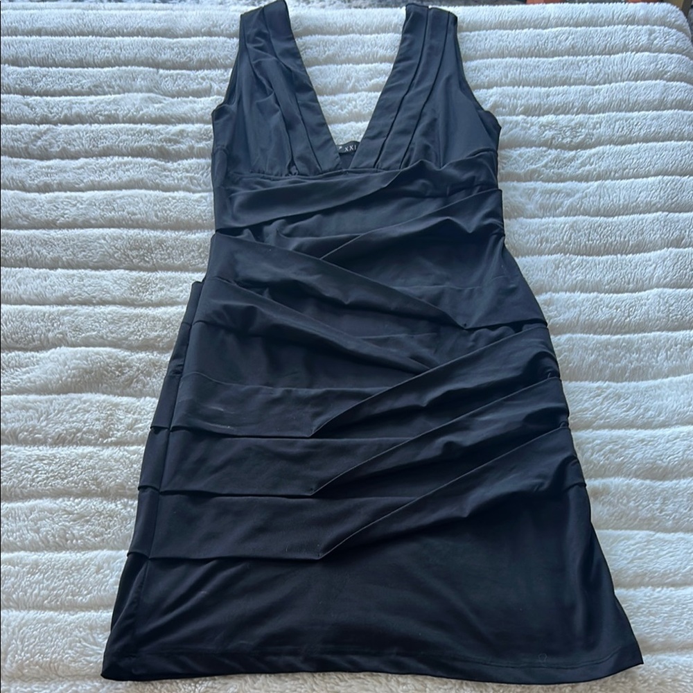 Elegant Black Sleeveless Dress